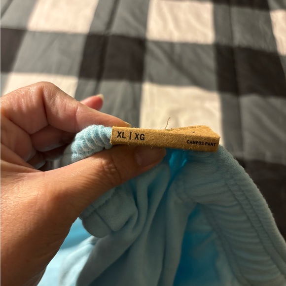 ❤️❤️🔥🔥NWT!! PINK Campus Logo Pants XL 🔥🔥❤️❤️ - Picture 4 of 4